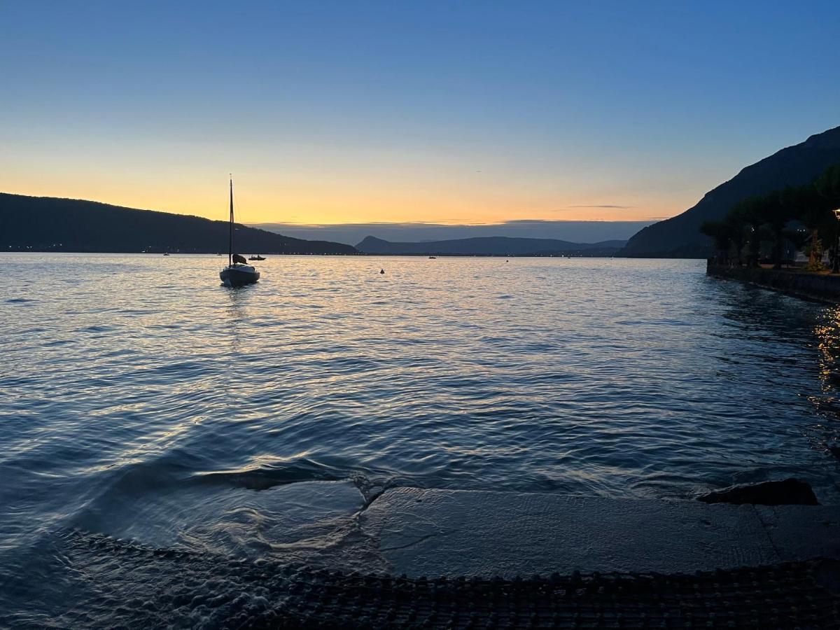 טלואר Entre Lac D'Annecy Et Montagnes, Golf Et Parapente A Pieds מראה חיצוני תמונה